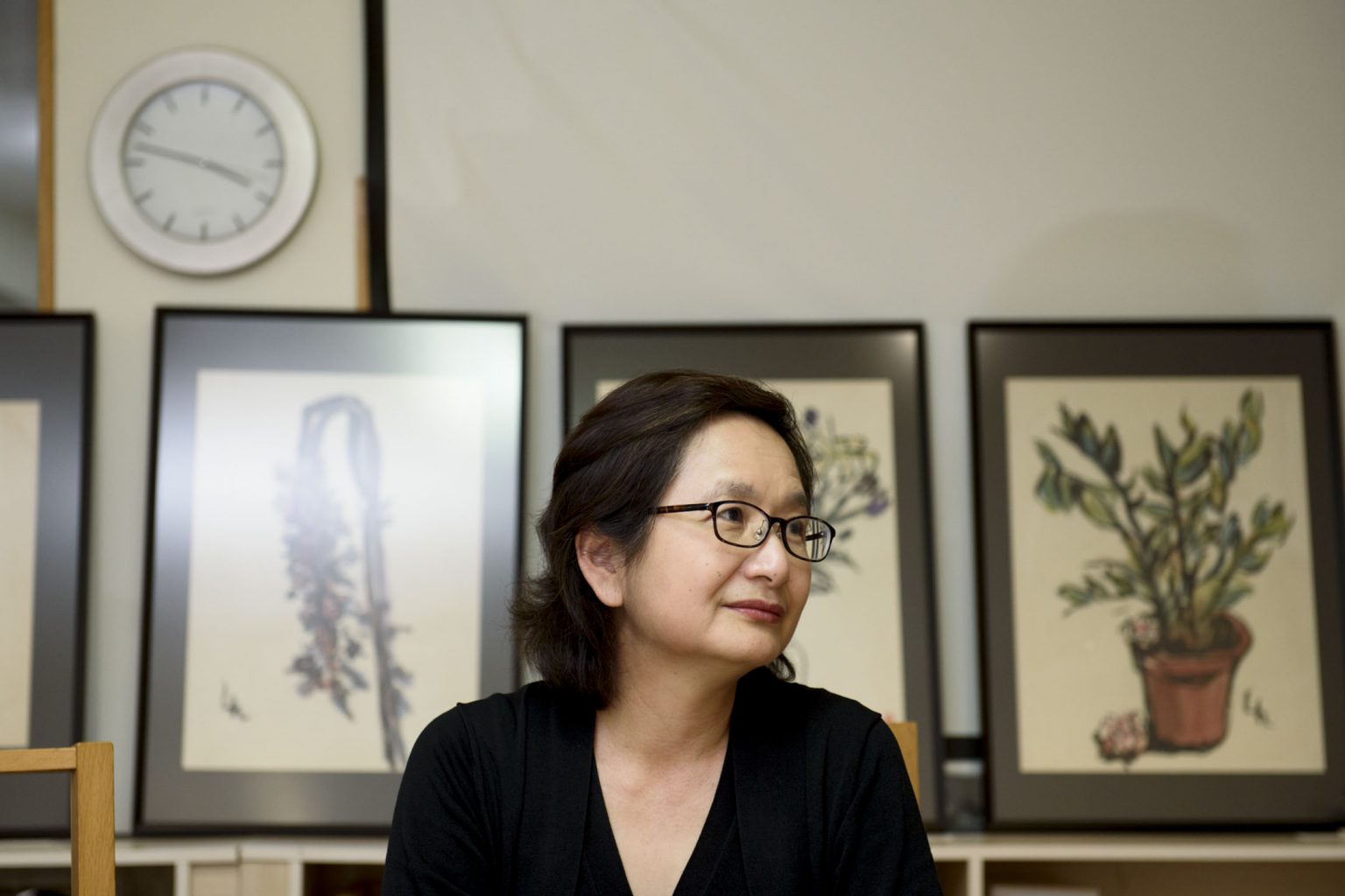 【70級外交系、74級外交碩、93級外交博】水深則流緩，文學累積生命理解：專訪翻譯家李靜宜