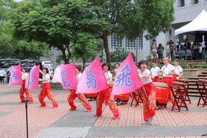 【96校慶】復古派對市集、醉夢長堤音樂會登場　90年代經典歌曲掀起回憶殺