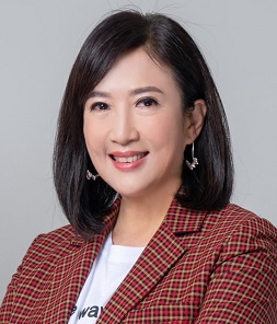 【110學年度傑出校友】TVBS主播方念華：「長時間積累下尋找意義 找出自己的熱情」